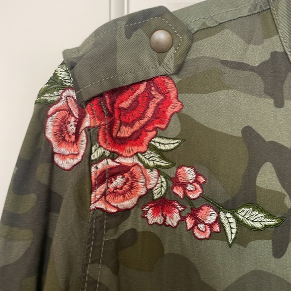 Knox Rose Camouflage Jacket with Red Floral Embroidery - Picture 4 of 5
